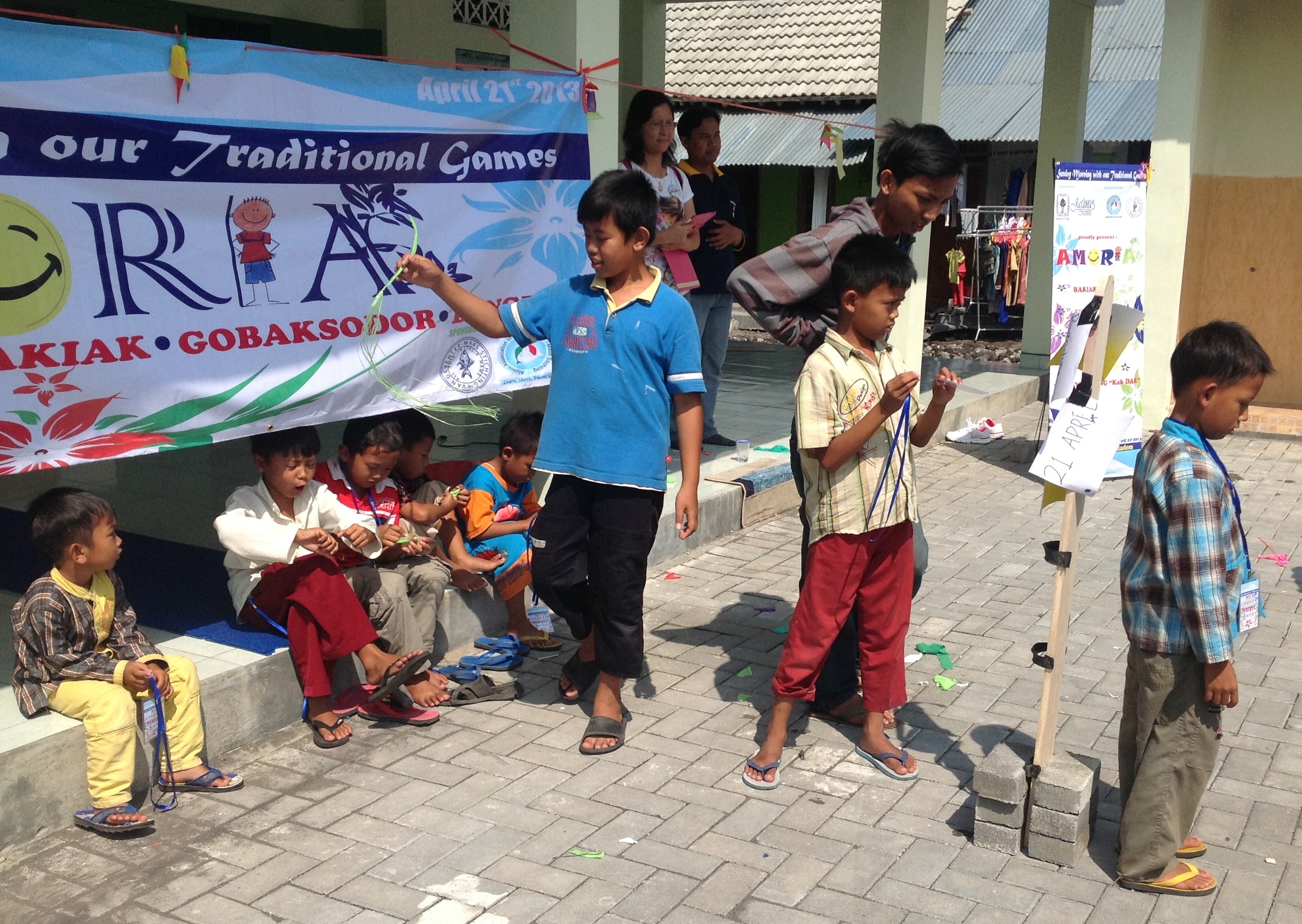 SundAy Morning with Our TRaditIonal Games (AMORIA) and Kimpulan Temple Visit