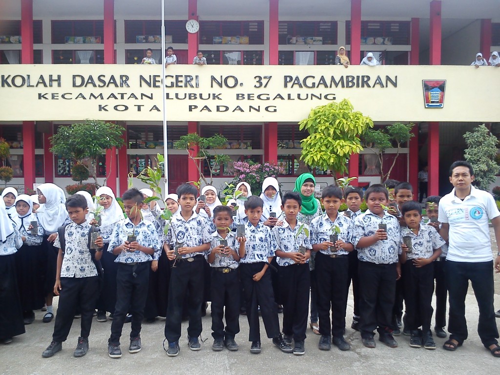 Tree Planting and Green up My School Part I