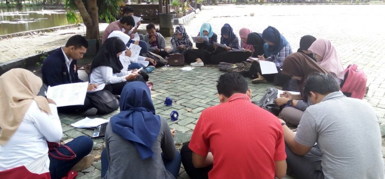 TOEFL Training and Sharing of RR Banjarmasin