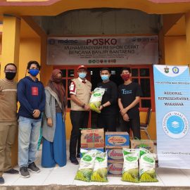 RR Makassar: Helping the Flood Victim in Bantaeng RR Makassar: Helping the Flood Victim in Bantaeng